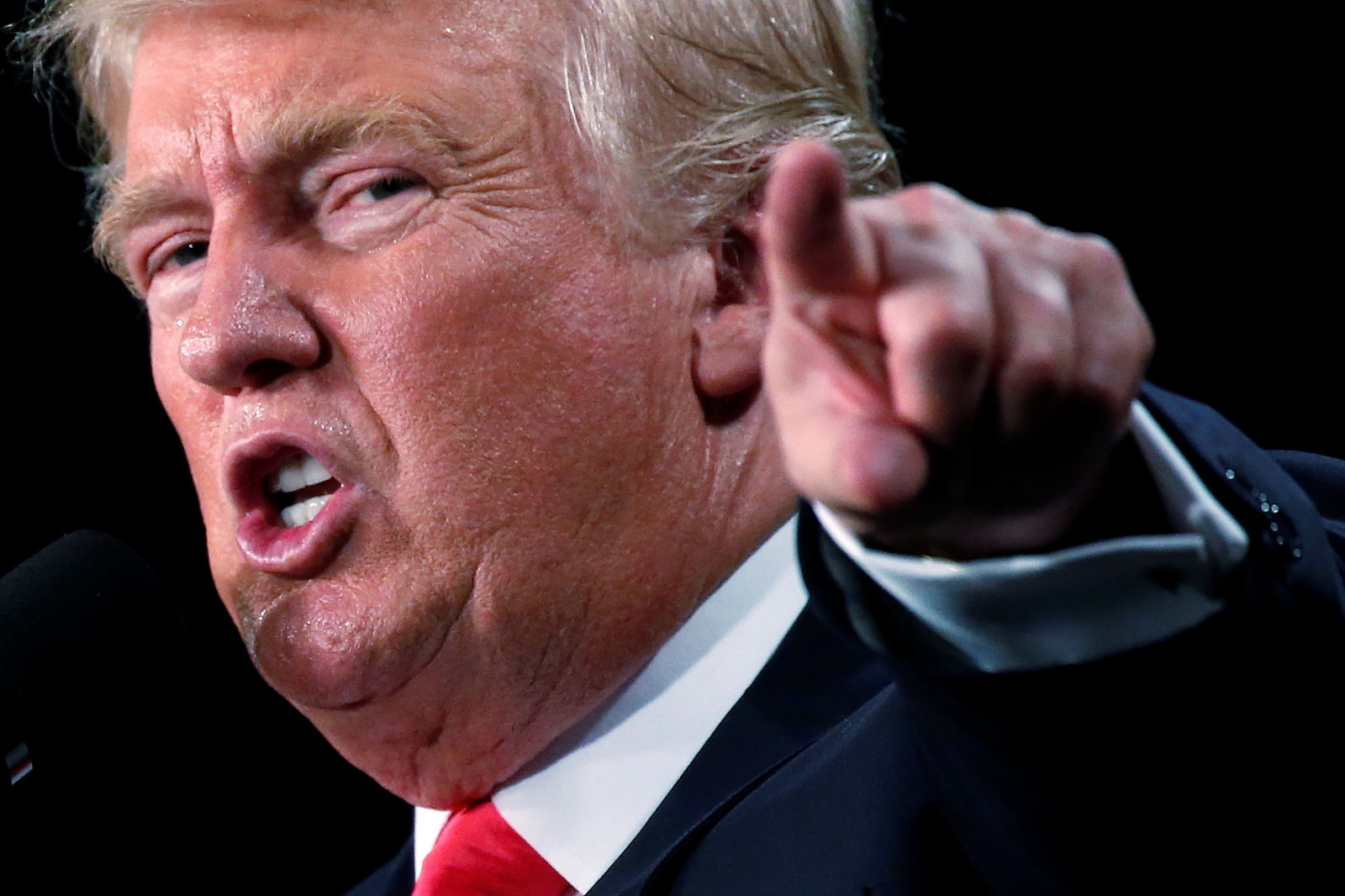trump pointing